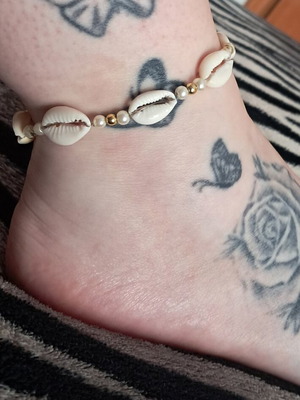 Anklet handmade with shells, made to order, white and gold