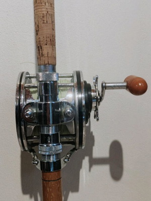 Senator 10/0 fishing rod like new with reel mechanism