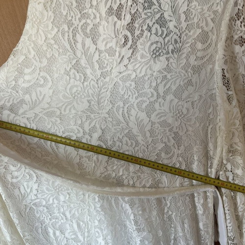 Mat long lace dress new with tag, size M/L, cream shade