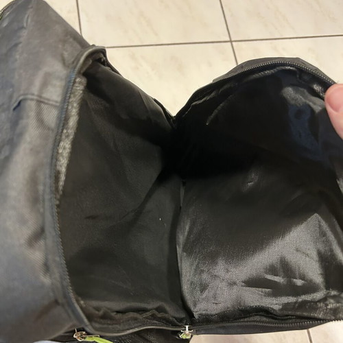 Backpack almost unused, black and green