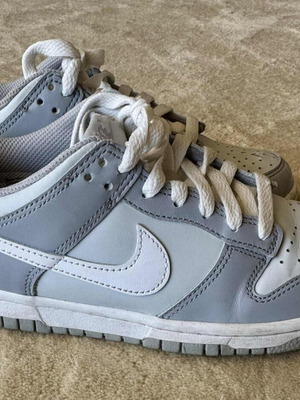 Nike Dunk Low athletic shoes used, size 36.5, white and gray