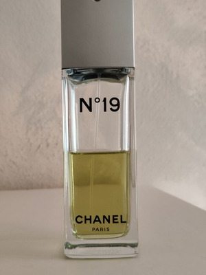 Chanel 19 Eau de Toilette μεταχειρισμένο, 100 ml