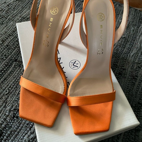 Envie Shoes satin sandals orange like new, size 39, 11cm heel