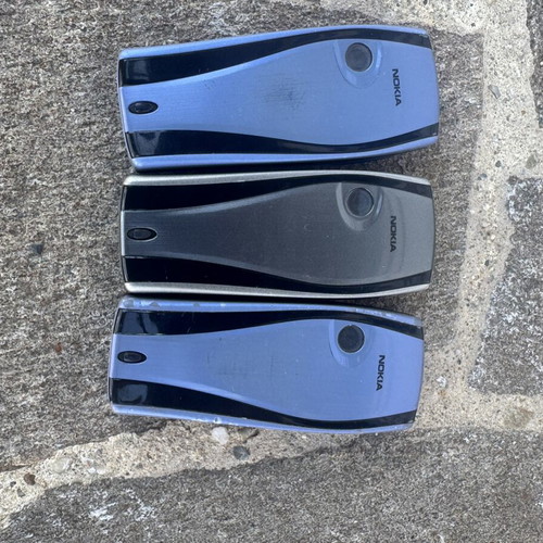 Nokia 7250i phones like new, set of 3 with original charger
