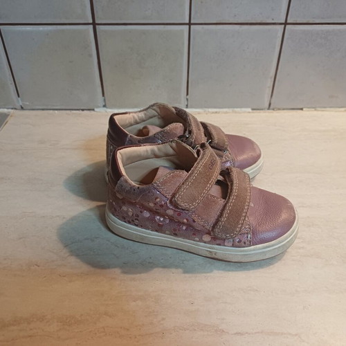 Geox kids shoes used, pink, double scratch fasteners, size 25