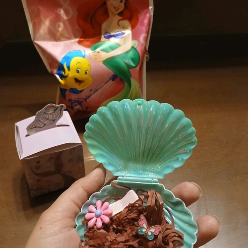 Mermaid gift bag new with ring, hairpin and candy box