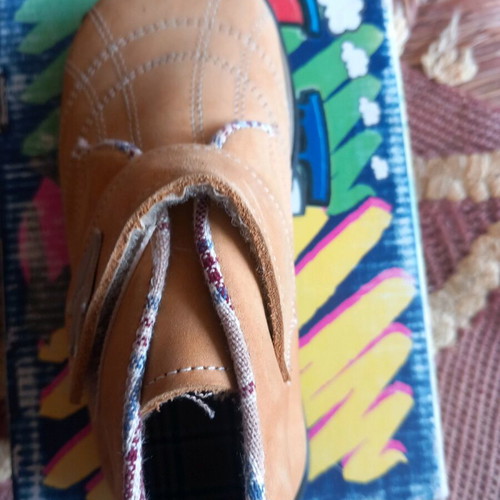 Children's beige boots new, size 26 for boys