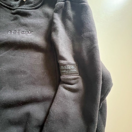 Adidas sweatshirt black size M like new with wide fit