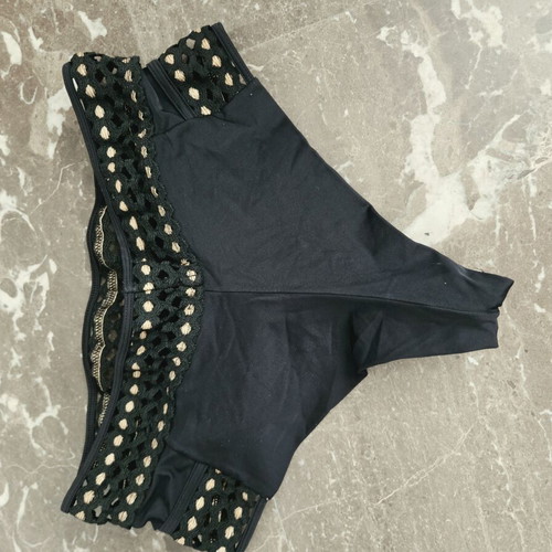 Med women's swimsuit set with skirt, black, size L