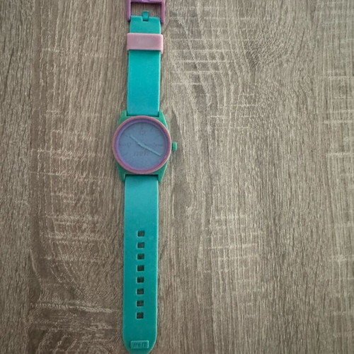 Neff unisex wristwatch used, with broken clasp