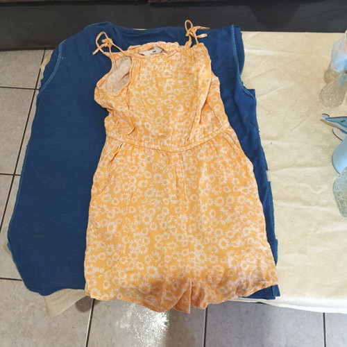 Ολόσωμη φόρμα σορτς H&M κίτρινη σαν καινούργια για 11-12 ετών 152 εκ