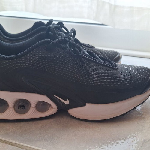 Nike Air Max DN sneakers size 44.5, slightly used, black and white