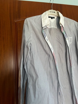 Tommy Hilfiger shirt new, size S, white and blue