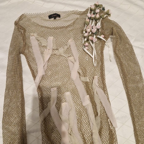 Perforated top medium size like new