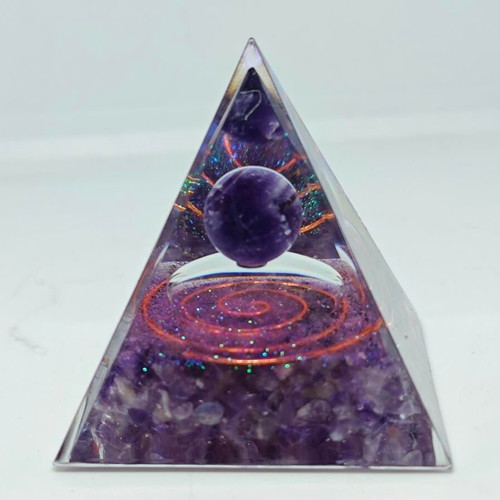 Orgonite Energy Pyramid with Natural Amethyst like new