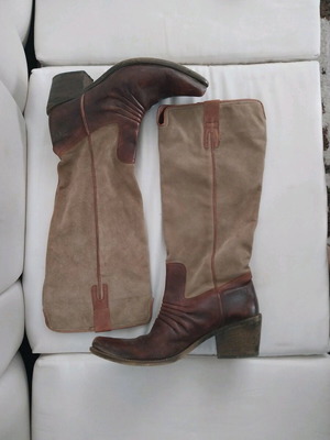 Cowboy boots leather-suede like new, without zipper