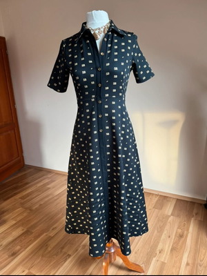 Sugarbird φόρεμα με κουμπιά μαύρο με χρυσό λογότυπο σαν καινούργιο