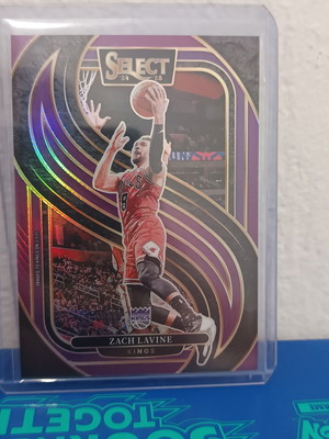 Select 24-25 Zach Lavine card like new
