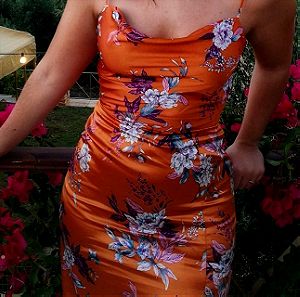 Σατέν φόρεμα shein πορτοκαλί με λουλούδια