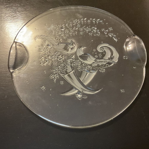 Cheese or snack platter like new, 32 cm diameter with raised handles