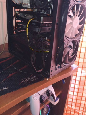 Rx 580 2048SP 8GB graphics card used with custom Arctic P12 fan