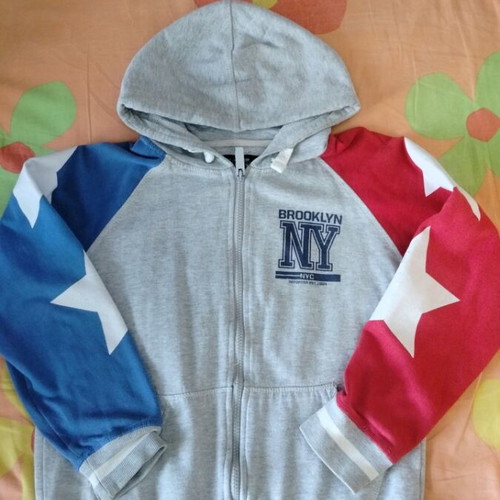 Children's grey hoodie with star sleeves, size 146 cm, age 10-11