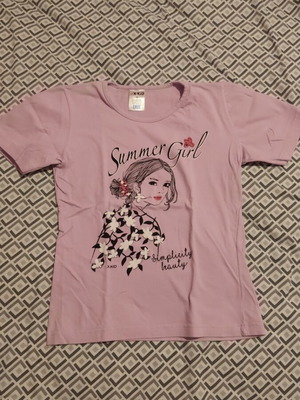Girls' purple T-shirt