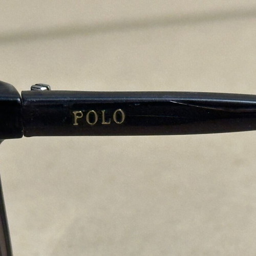 Polo sunglasses used with scratch