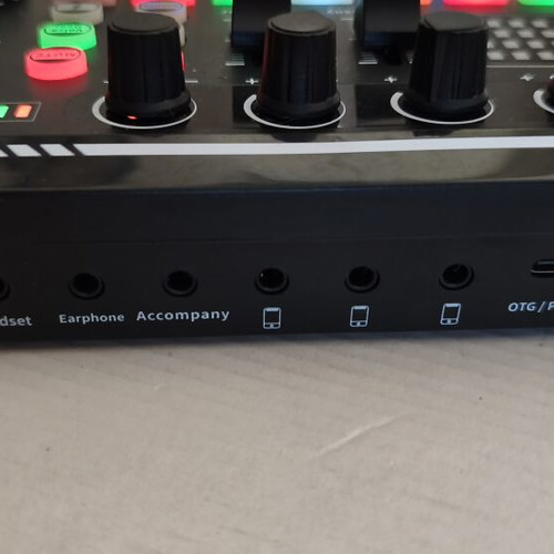 F998 Audio Interface like new with DSP and Bluetooth