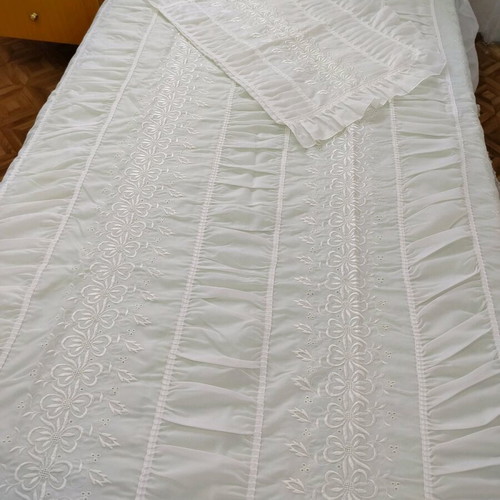 Bridal double satin quilt with pillowcase new