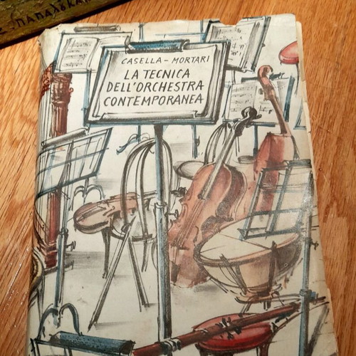 La Tecnica Dell'Orchestra Contemporanea book like new, Italian