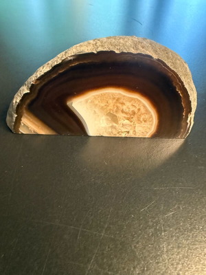 Brazilian agate rock used, length 14 cm