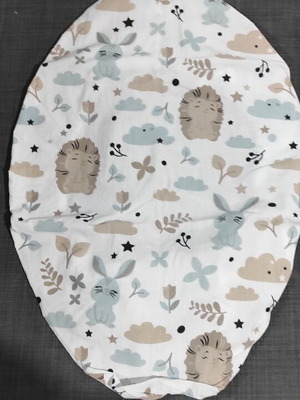 Jukki bassinet sheet 40x80 like new