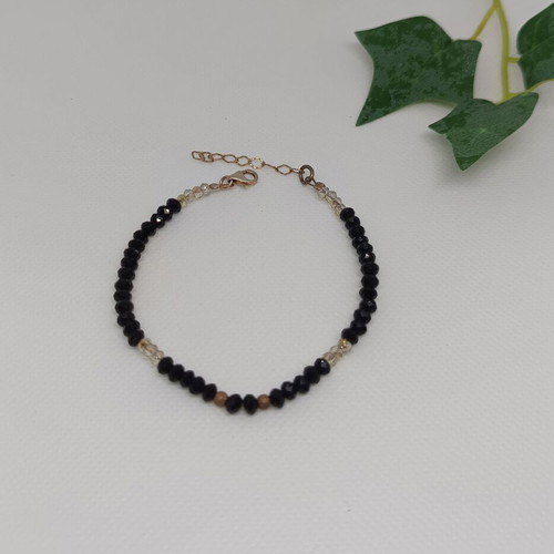 Bracelet with black spinel like new, stainless steel chain 18 cm