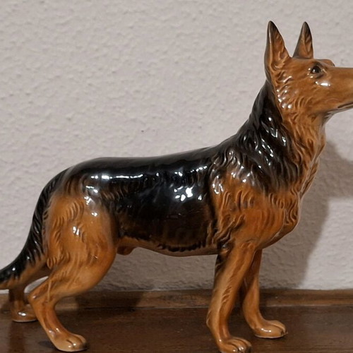 Goebel German Shepherd Figurine 30618-20 like new, vintage