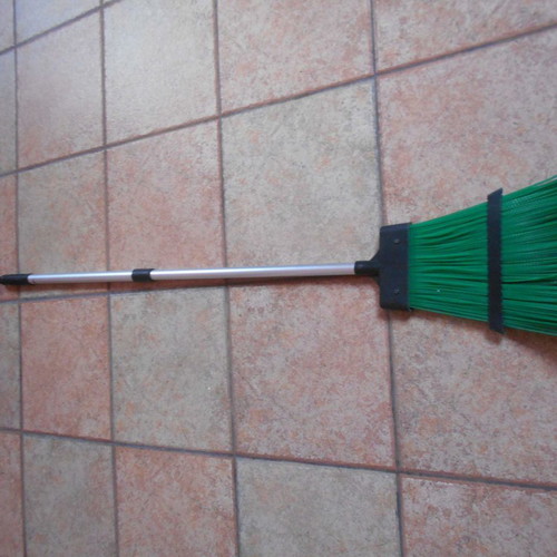 Street broom used with very long bristles telescopic 94-135 cm for outdoor use