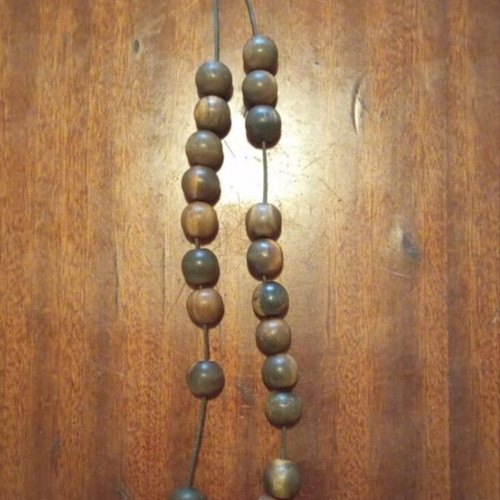 Collectible Sheesham Wood Worry Beads Set with Carved Box like new