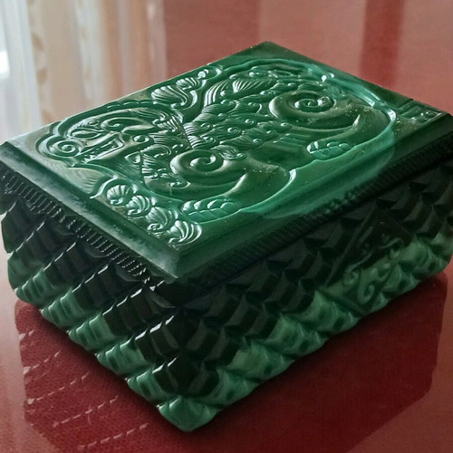 Czech malachite box with small defect