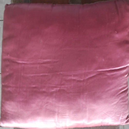 Pillow set used, pack of three large and two small pillows