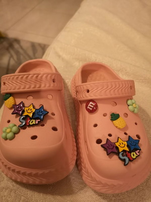 Salmon pink children's clogs size 29
