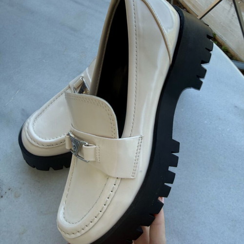 Guess loafers new, beige, size 38