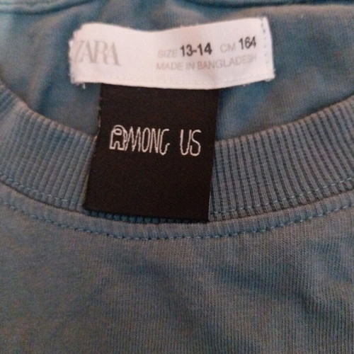 Among Us t-shirt used from Zara multicolor