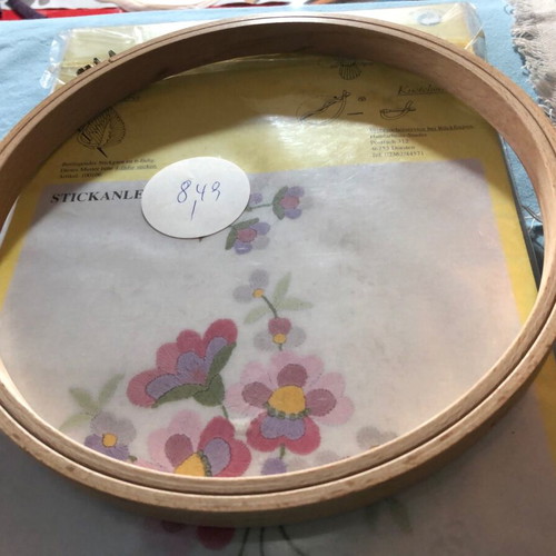 Embroidery kit with hoop and threads, new