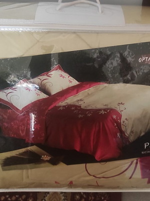 Πάπλωμα διπλό με δύο μαξιλαροθήκες σαν καινούργιο, διπλής όψης