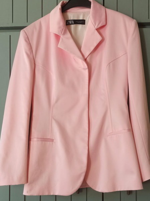 Zara pink blazer medium size like new