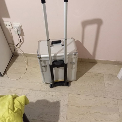 Professional makeup case used with wheels