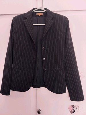 Women's jacket with stripes size small like new, jelo