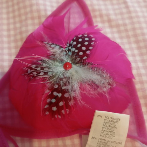 Sexy lingerie new, size up to small, fuchsia with real feathers