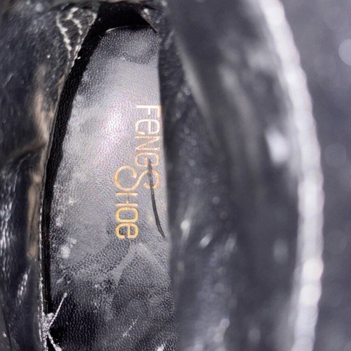 Feng Shoe No 39 black leather boots used