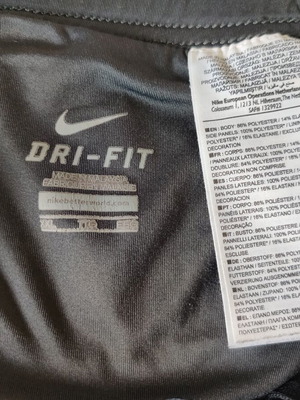 Σορτσάκι τρεξίματος Nike Dri-Fit μεταχειρισμένο, γκρι-πορτοκαλί, μέγεθος XXL